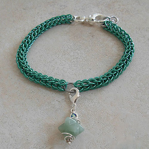 merry_mint_dog_chain